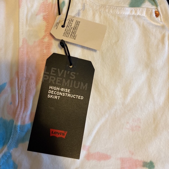 Levi’s tie dye Great for Summer jean skirt size 28 - Picture 2 of 5